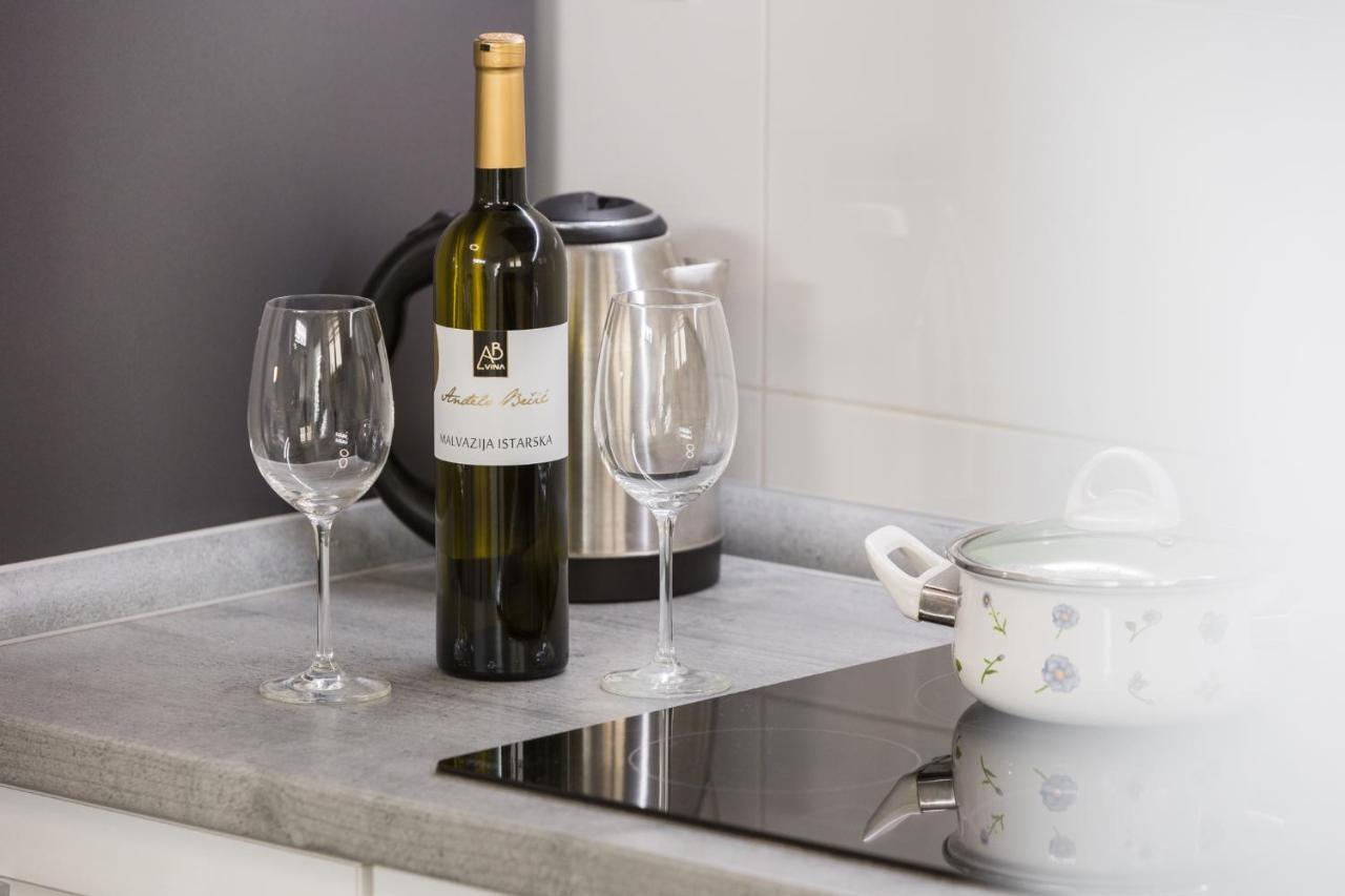 Apartment Sea Pearl 포레치 외부 사진