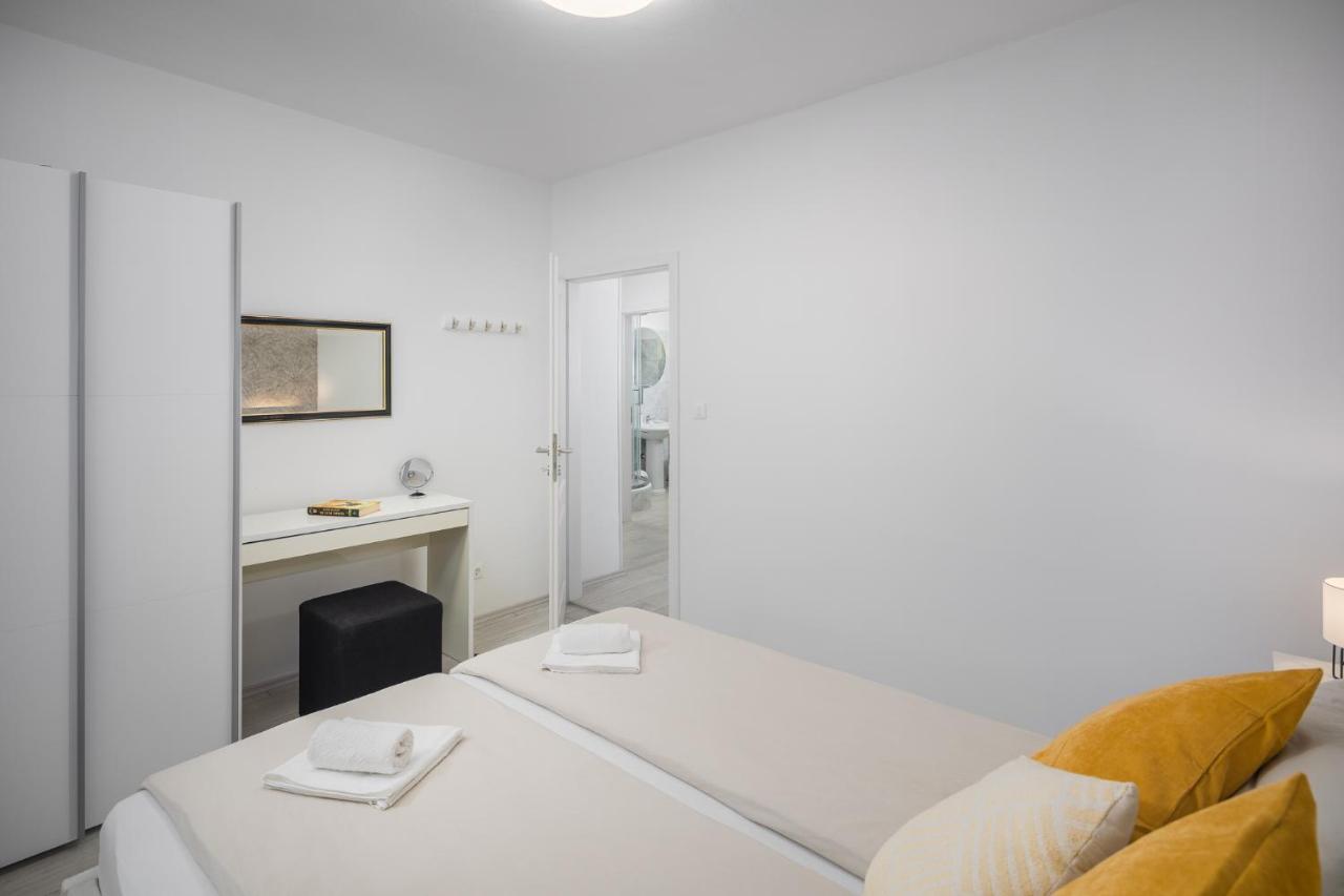 Apartment Sea Pearl 포레치 외부 사진